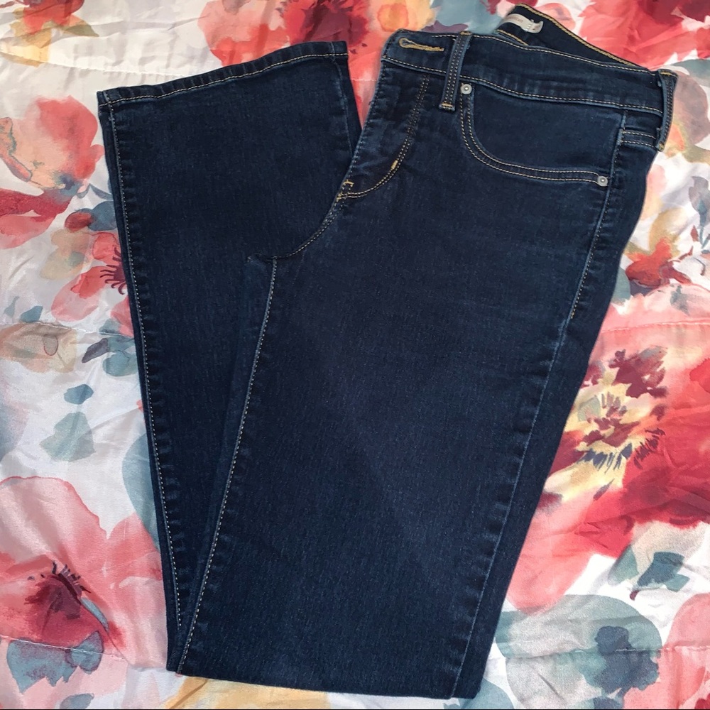 Levi’s shaping bootcut jeans size 27
